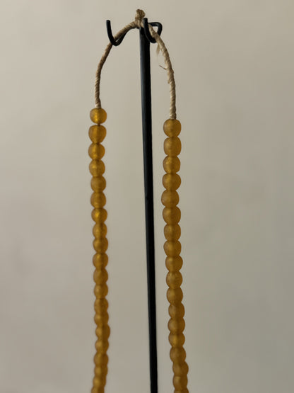 COLLIER PERLES DE VERRE MIEL - GHANA