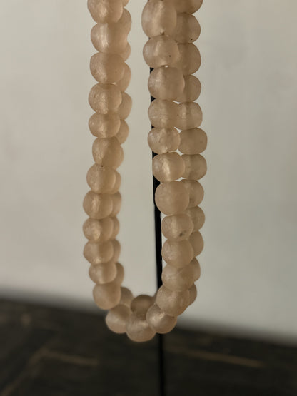 COLLIER GROSSES PERLES DE VERRE ROSE - GHANA