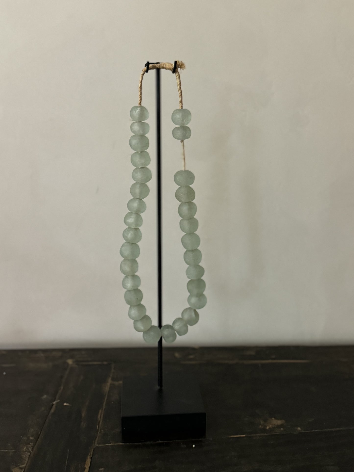 COLLIER GROSSES PERLES DE VERRE AQUA - GHANA